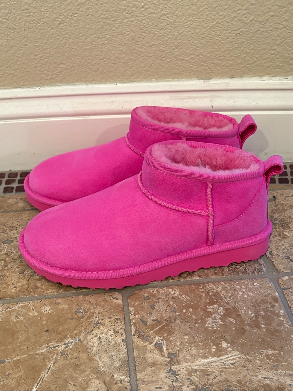 UGG Women Classic Ultra Mini Pink Suede Boots Size 7